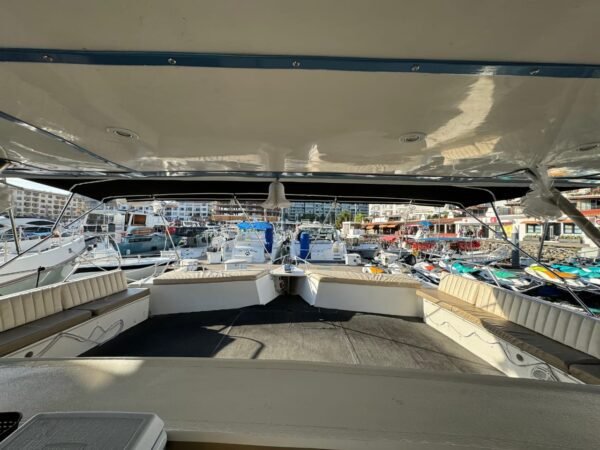 Catamarán para 50 personas - Image 2